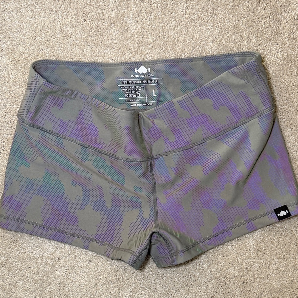 WodBottom Call of Booty 2.5” inseam L shorts